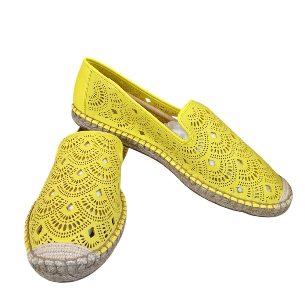 NEW TALBOTS IZZY PERFORATED SCALLOP YELLOW ESPADRILLE FLATS 10M